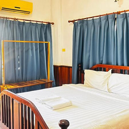 Domon Riverside Hotel Ванг-Виенг Экстерьер фото