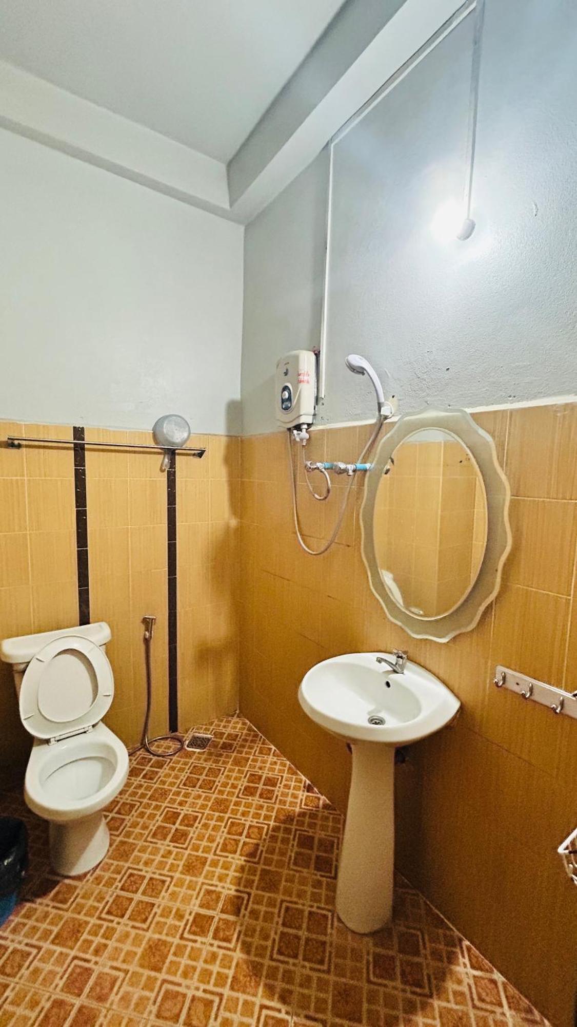 Domon Riverside Hotel Ванг-Виенг Экстерьер фото